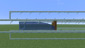 Trapdoor can block fluid